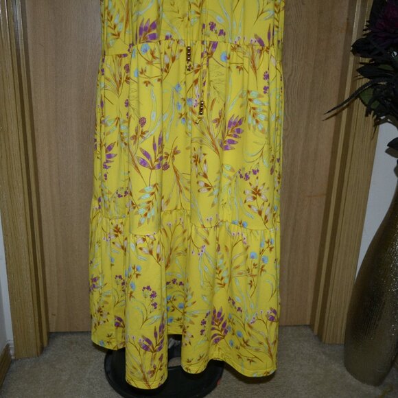NWT C Wonder Christian Siriano Floral Yellow Summer Vacation Dress - Picture 7 of 12